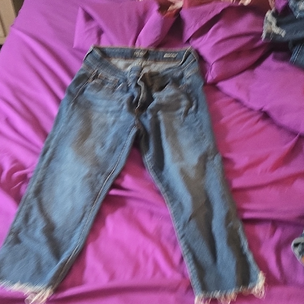 Judy Blue Cropped Denim Jeans